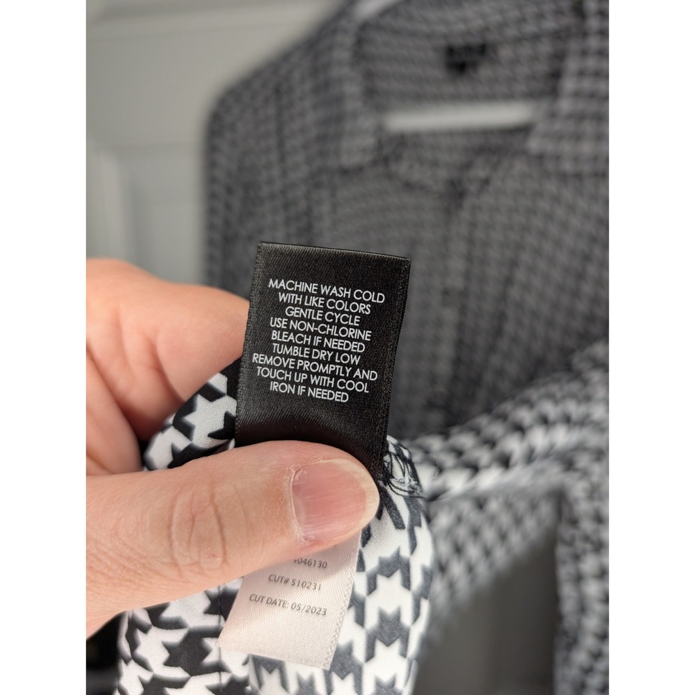 Torrid Madison Georgette Button-Up Long Sleeve Shirt Houndstooth Women's 2X EUC - Picture 10 of 10